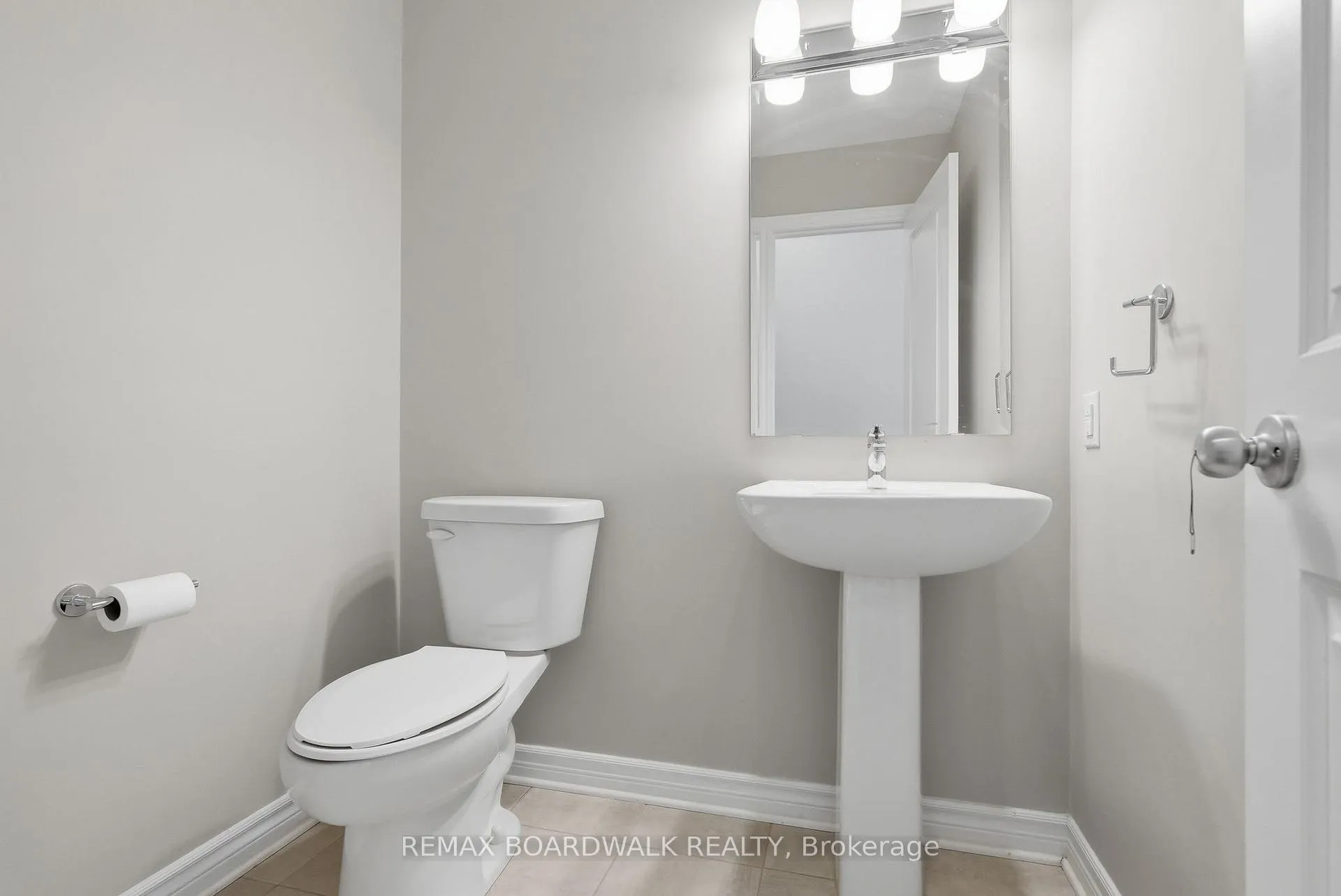 Photo 6 of 695 Jerome Jodoin Drive, Ottawa, Avalon West — HOMEH