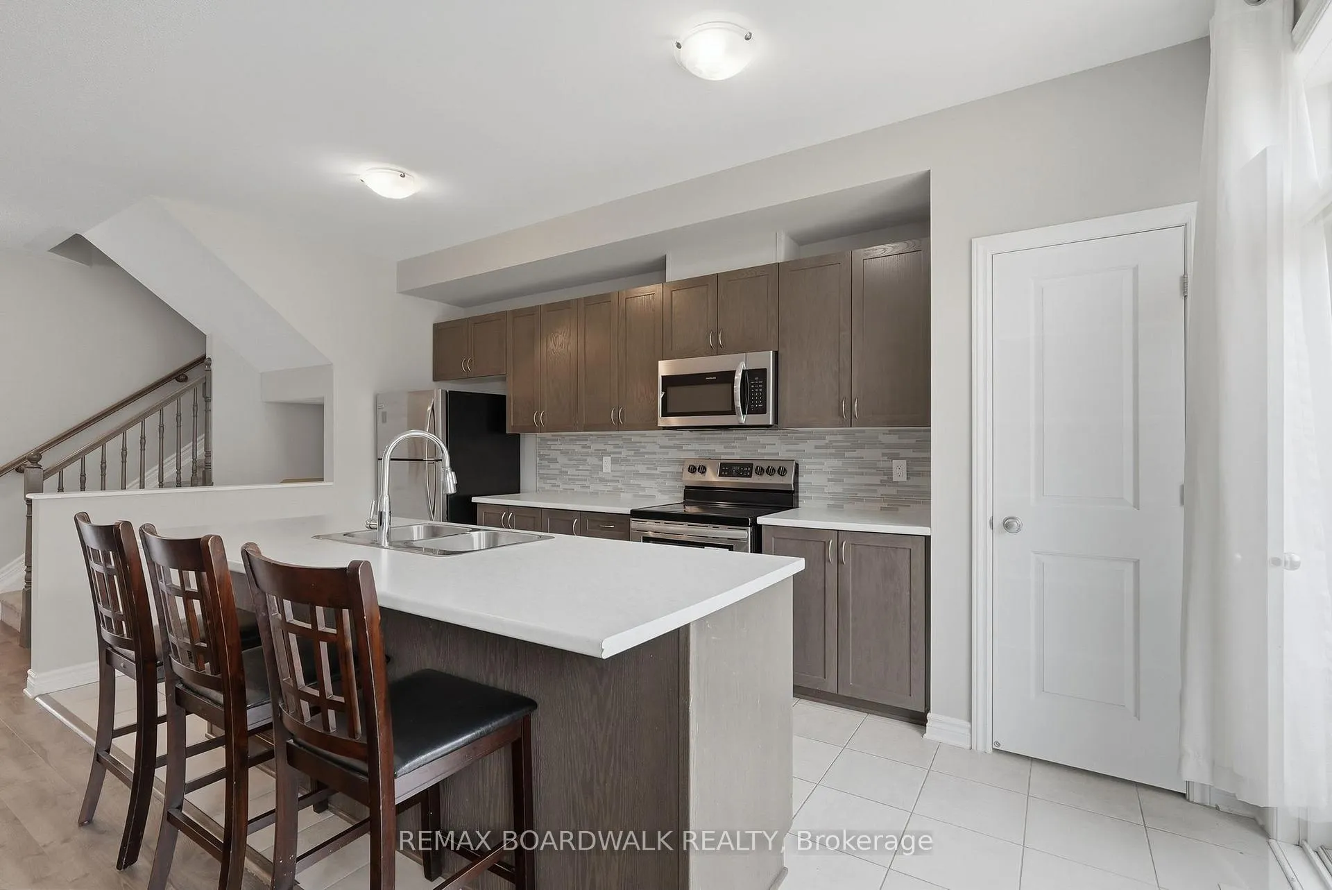 Photo 11 of 695 Jerome Jodoin Drive, Ottawa, Avalon West — HOMEH