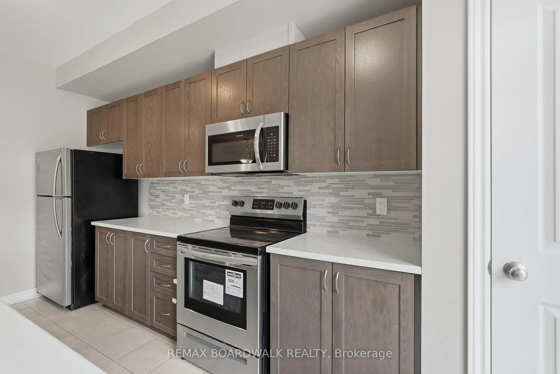 Photo 16 of 695 Jerome Jodoin Drive, Ottawa, Avalon West — HOMEH