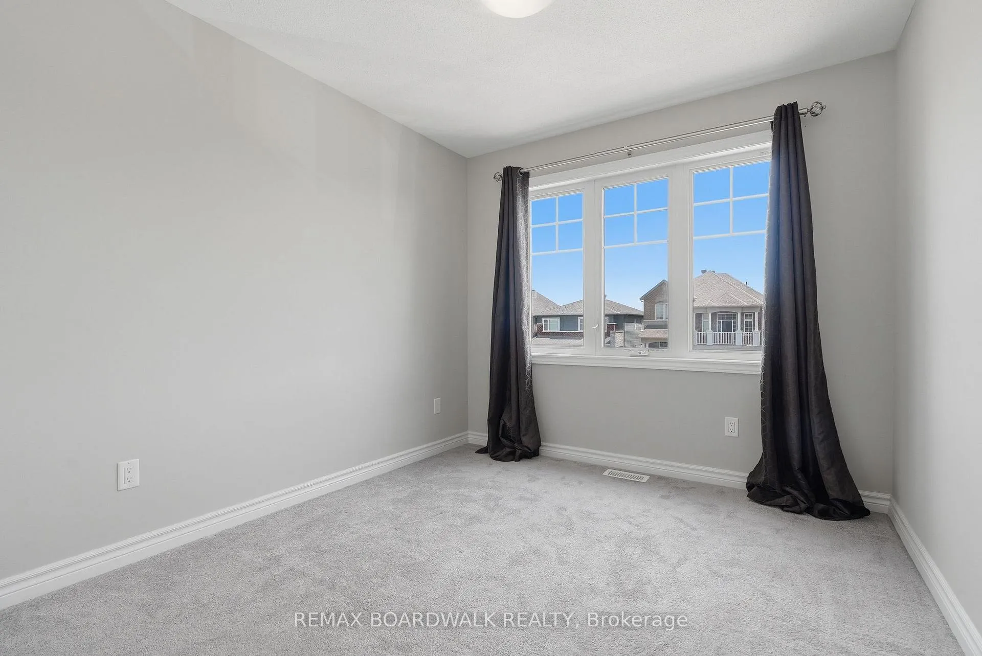 Photo 25 of 695 Jerome Jodoin Drive, Ottawa, Avalon West — HOMEH