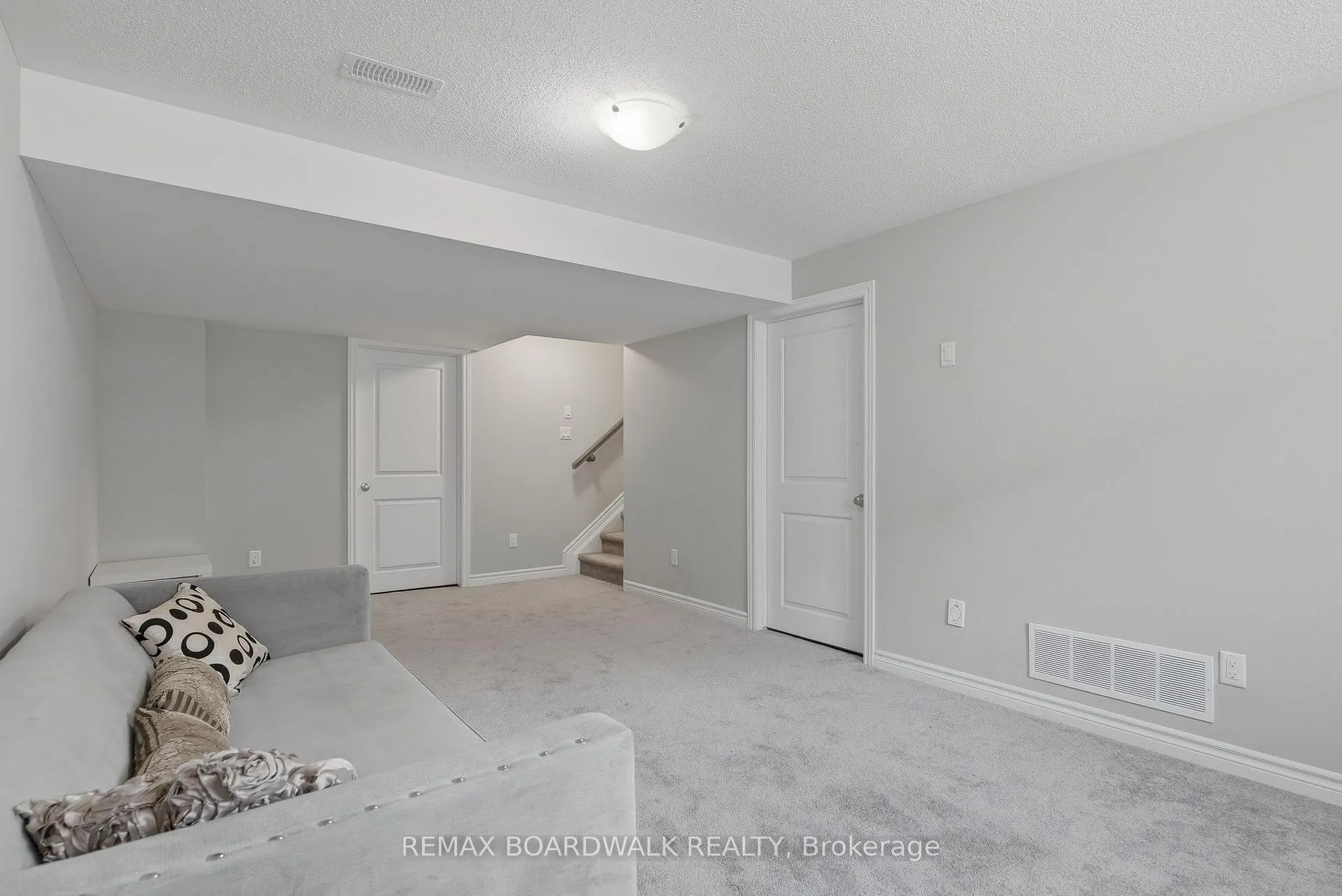 Photo 32 of 695 Jerome Jodoin Drive, Ottawa, Avalon West — HOMEH