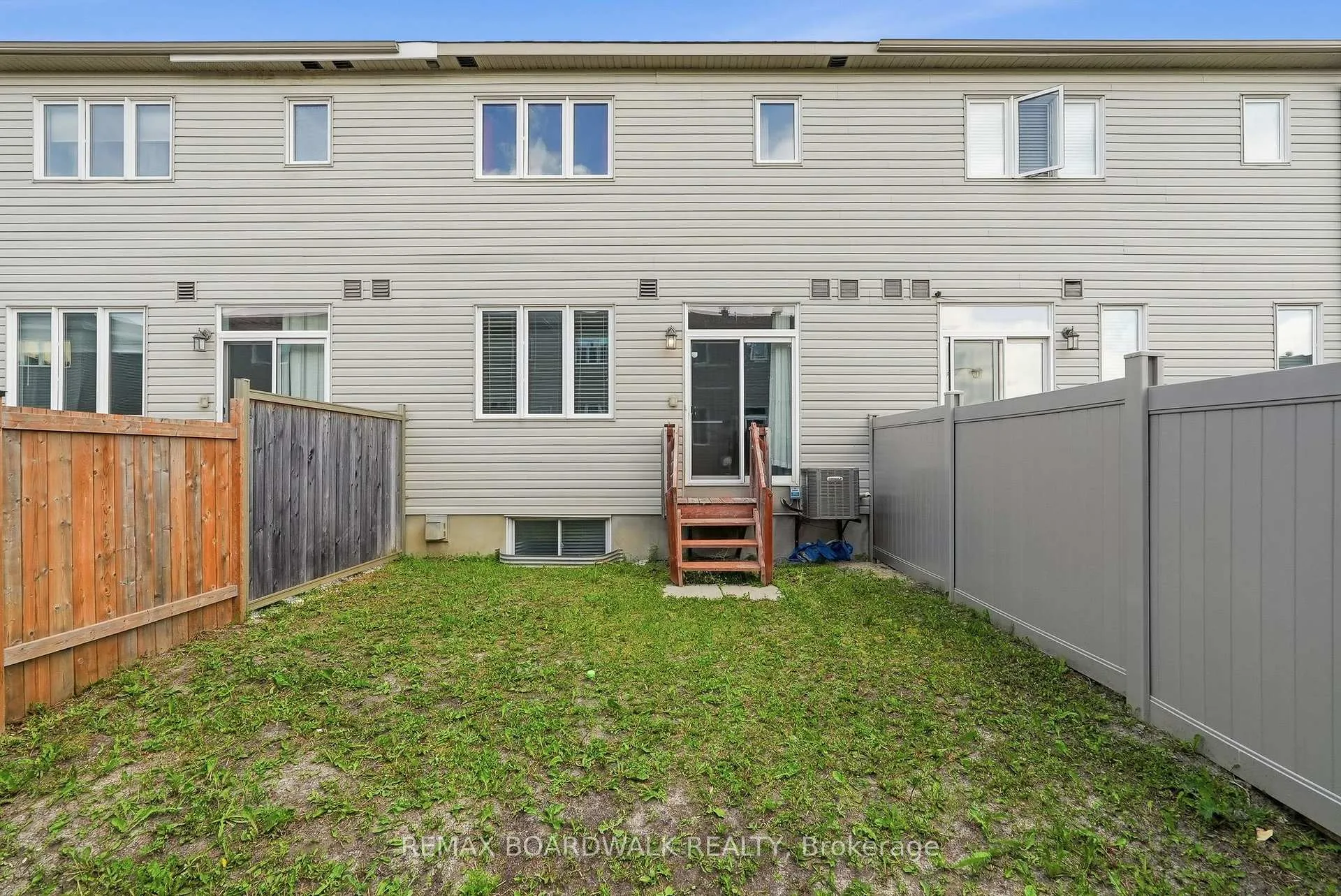 Photo 33 of 695 Jerome Jodoin Drive, Ottawa, Avalon West — HOMEH