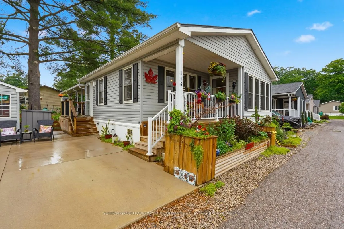 Photo 2 of Unit 116, 22790 Amiens Road, Middlesex Centre, Komoka — HOMEH