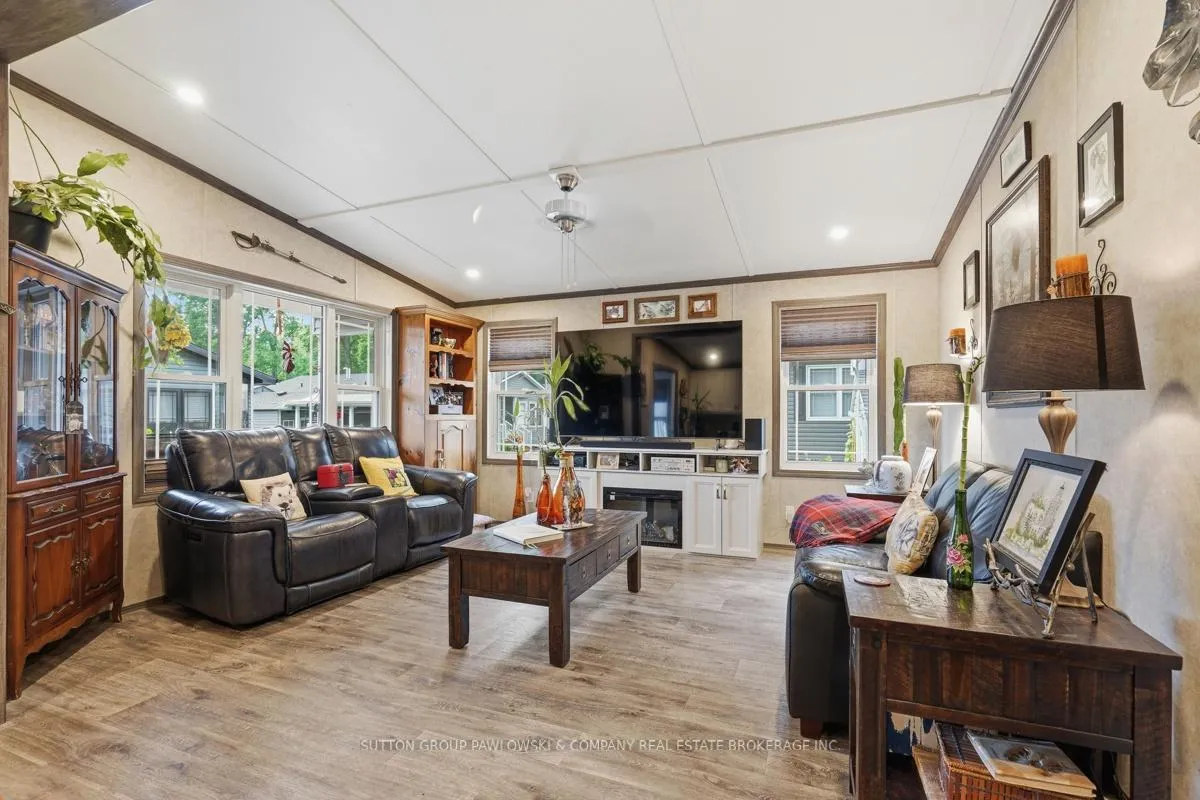 Photo 7 of Unit 116, 22790 Amiens Road, Middlesex Centre, Komoka — HOMEH