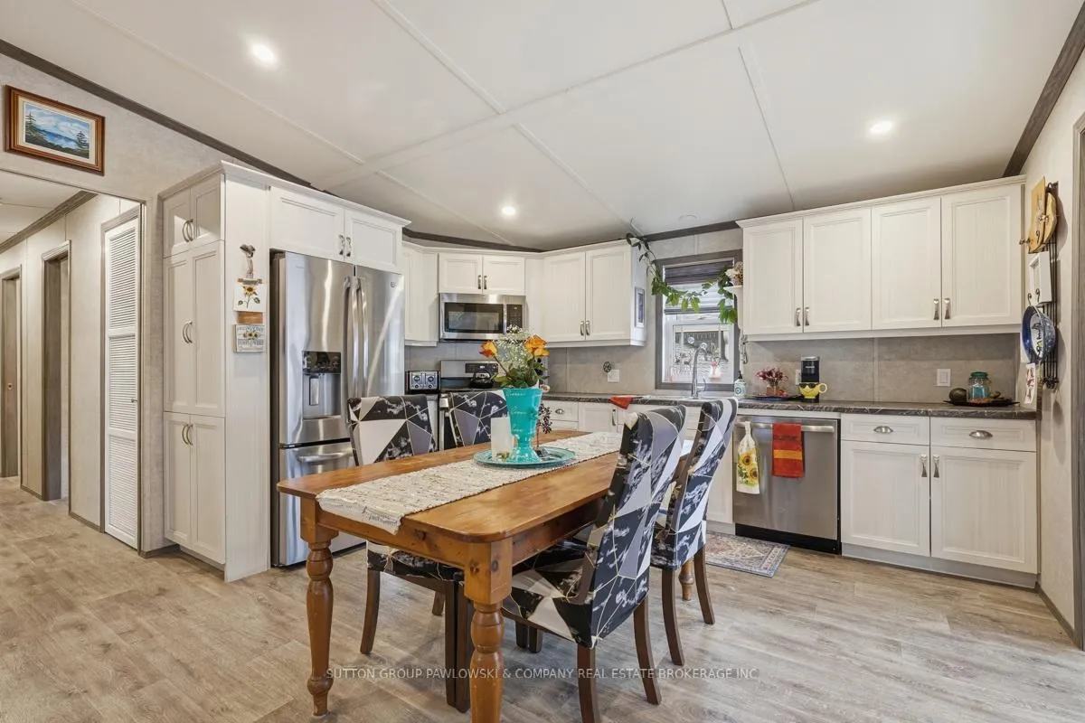 Photo 12 of Unit 116, 22790 Amiens Road, Middlesex Centre, Komoka — HOMEH