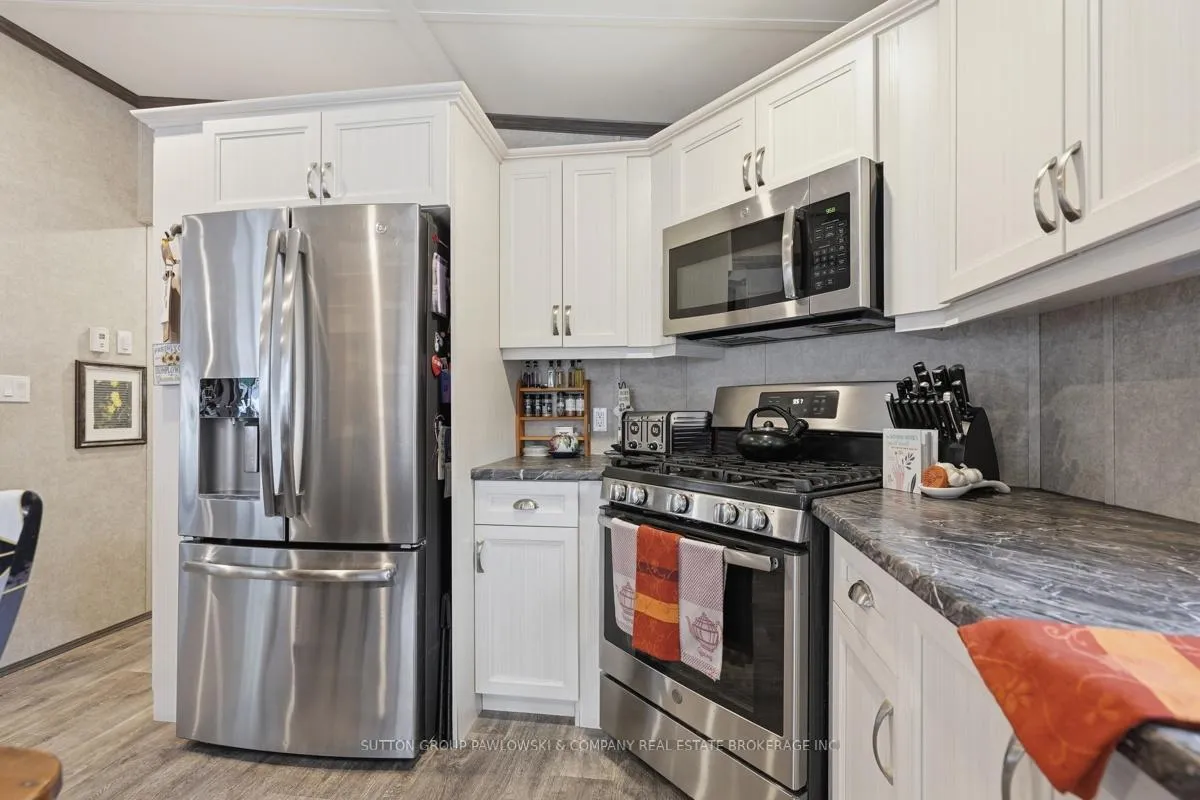 Photo 14 of Unit 116, 22790 Amiens Road, Middlesex Centre, Komoka — HOMEH