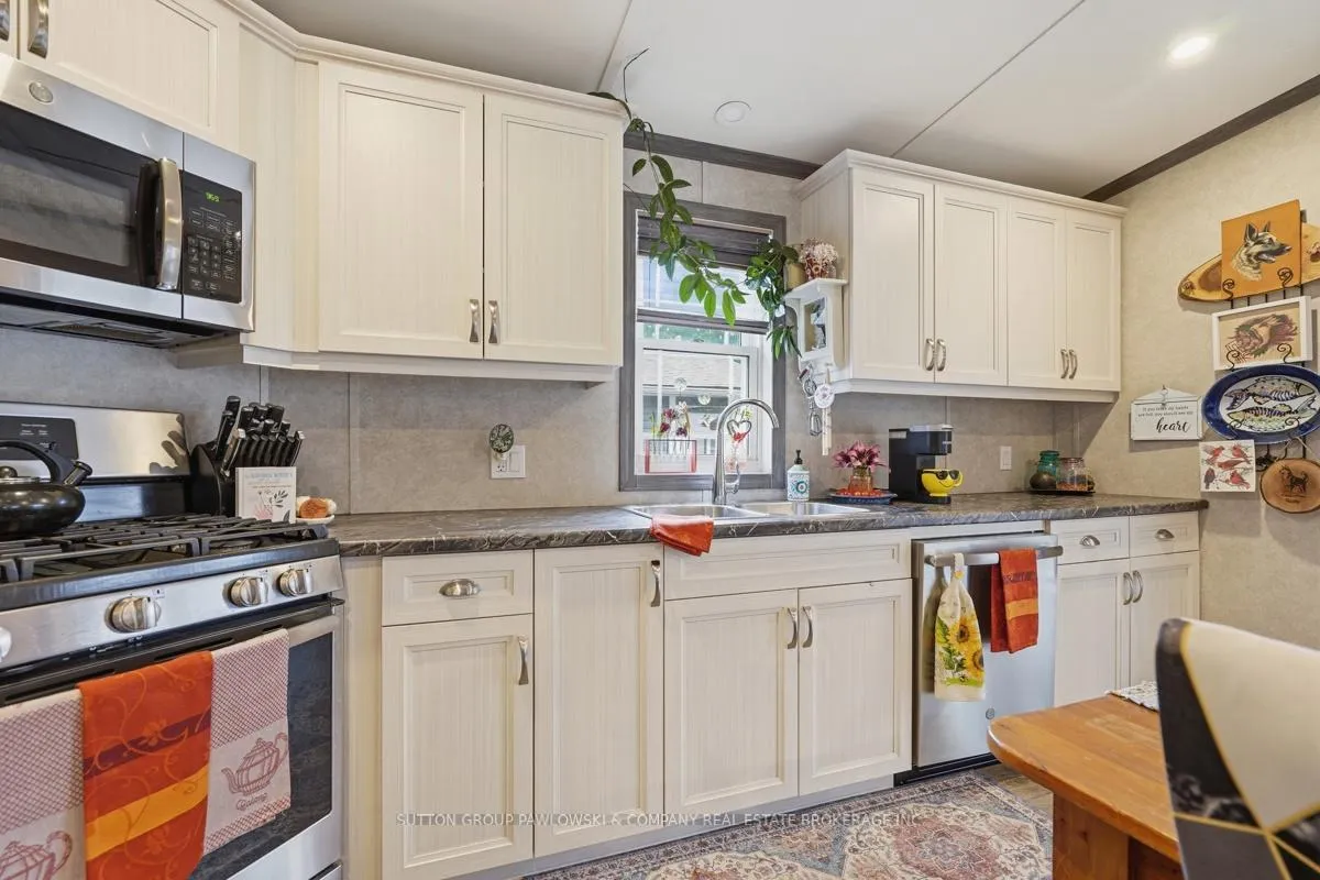 Photo 15 of Unit 116, 22790 Amiens Road, Middlesex Centre, Komoka — HOMEH