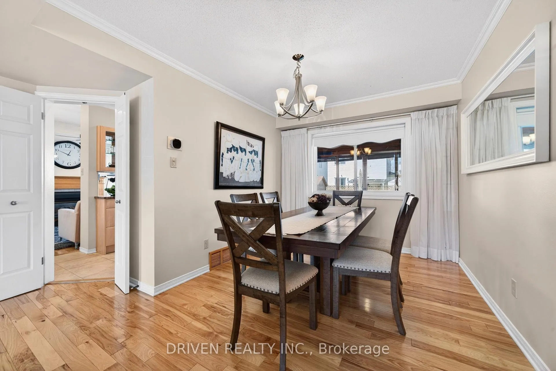 Photo 5 of 30 Peacock Crescent, Ottawa, Barrhaven - Cedargrove/Fraserdale — HOMEH