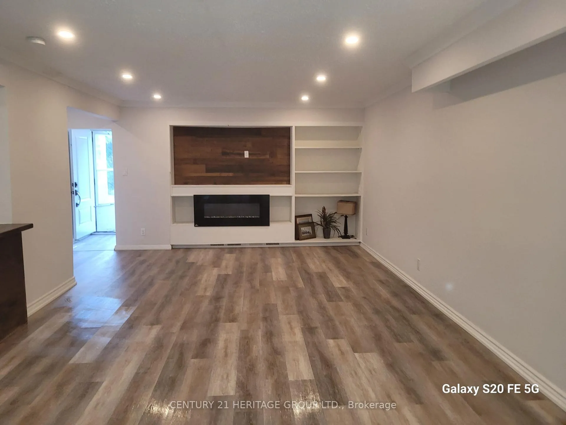 Photo 6 of 408 Osiris Drive, Richmond Hill, Crosby — HOMEH