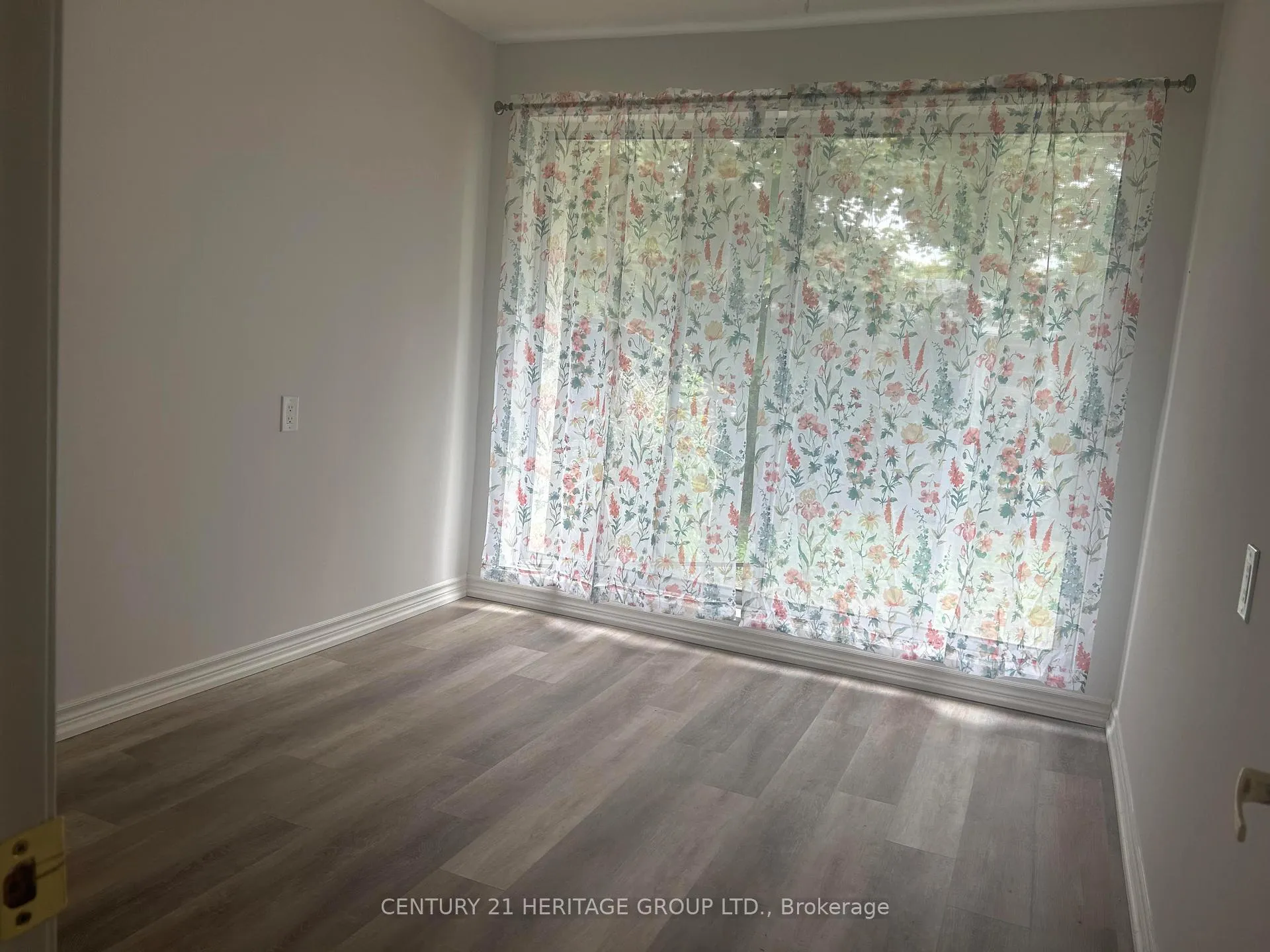 Photo 7 of 408 Osiris Drive, Richmond Hill, Crosby — HOMEH