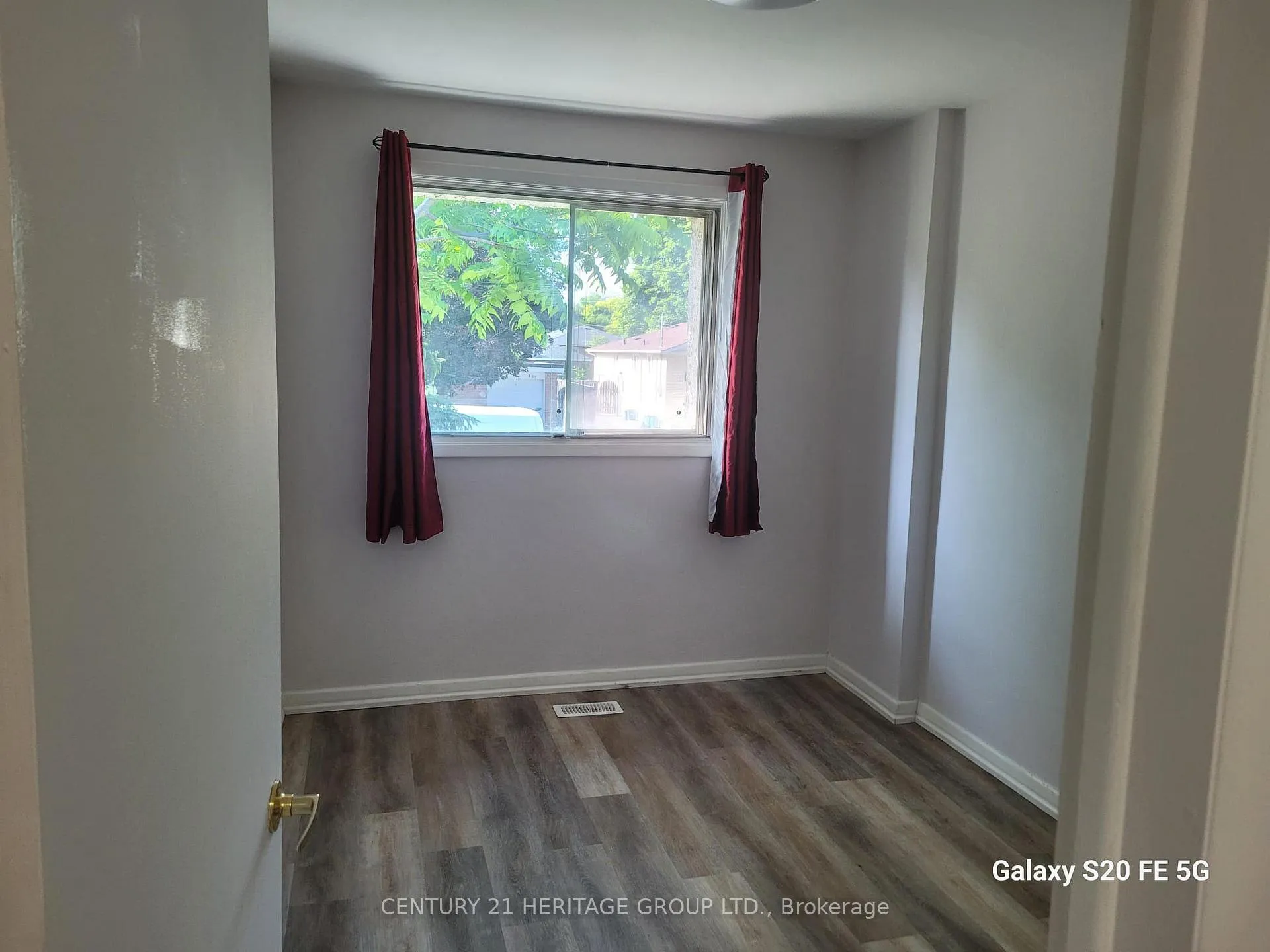 Photo 10 of 408 Osiris Drive, Richmond Hill, Crosby — HOMEH