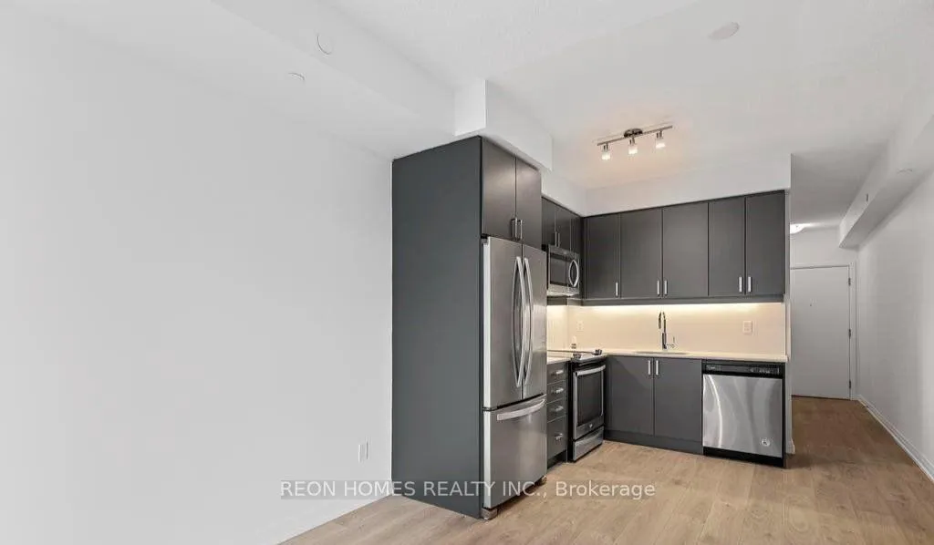 Photo 3 of Unit 807, 7895 Jane Street, Vaughan, Concord — HOMEH