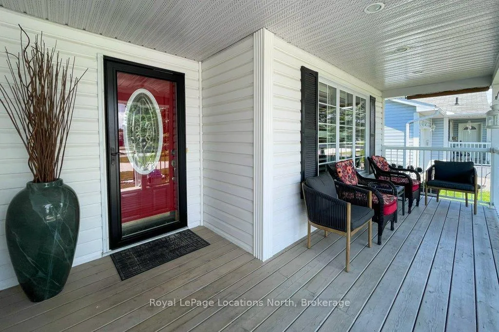 Photo 4 of 13 Pennsylvania Avenue, Wasaga Beach — HOMEH