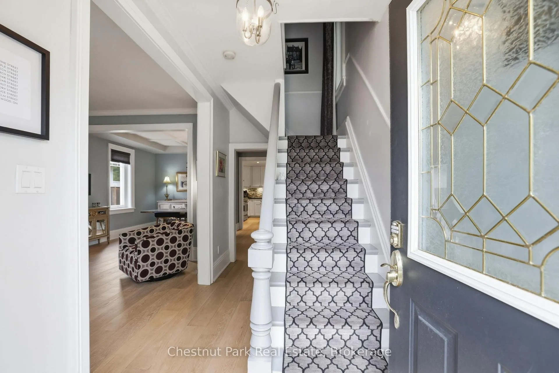 Photo 3 of 331 Oak Street, Collingwood — HOMEH
