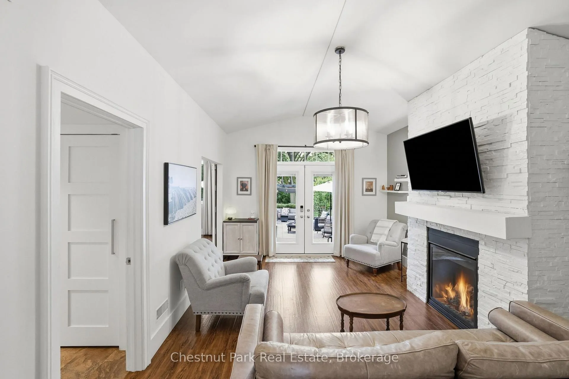 Photo 21 of 331 Oak Street, Collingwood — HOMEH