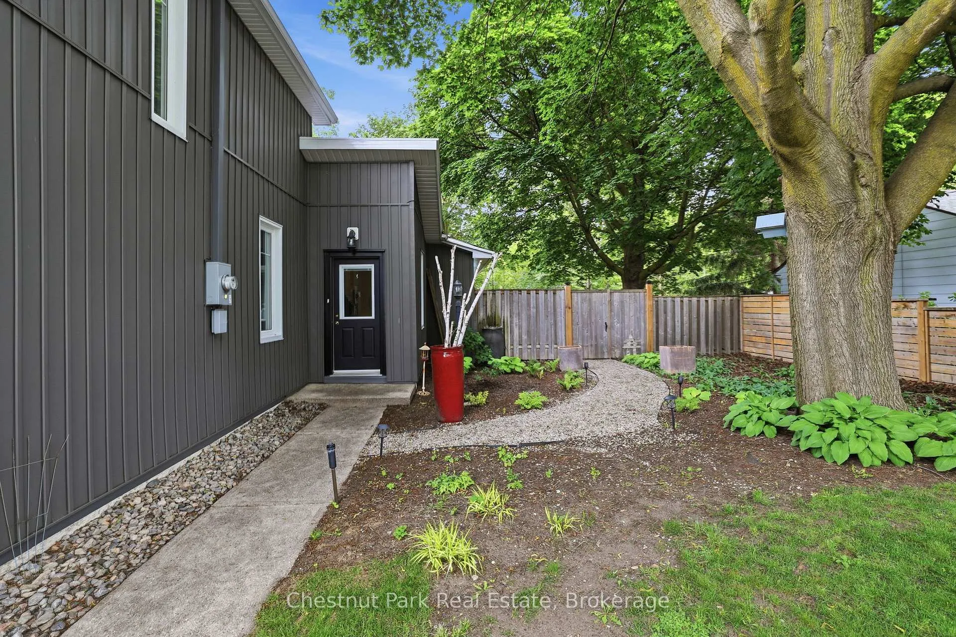 Photo 35 of 331 Oak Street, Collingwood — HOMEH