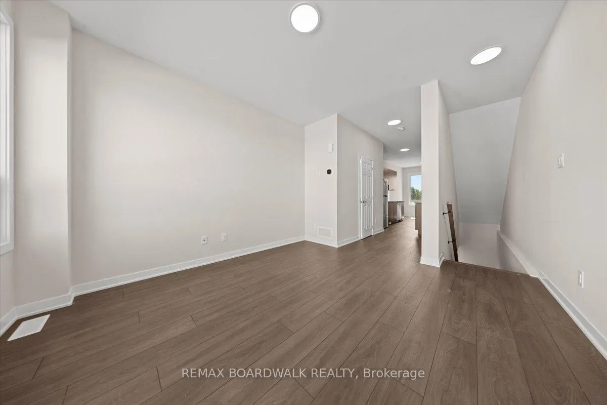 Photo 12 of 241 Lamarche Avenue, Ottawa, Chapel Hill South - Orleans Village — HOMEH