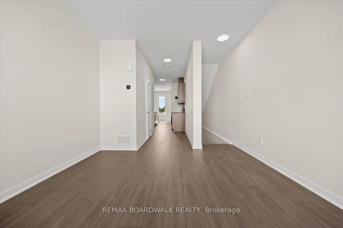 Photo 13 of 241 Lamarche Avenue, Ottawa, Chapel Hill South - Orleans Village — HOMEH