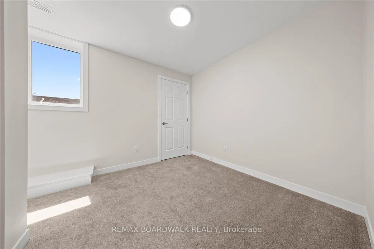 Photo 18 of 241 Lamarche Avenue, Ottawa, Chapel Hill South - Orleans Village — HOMEH