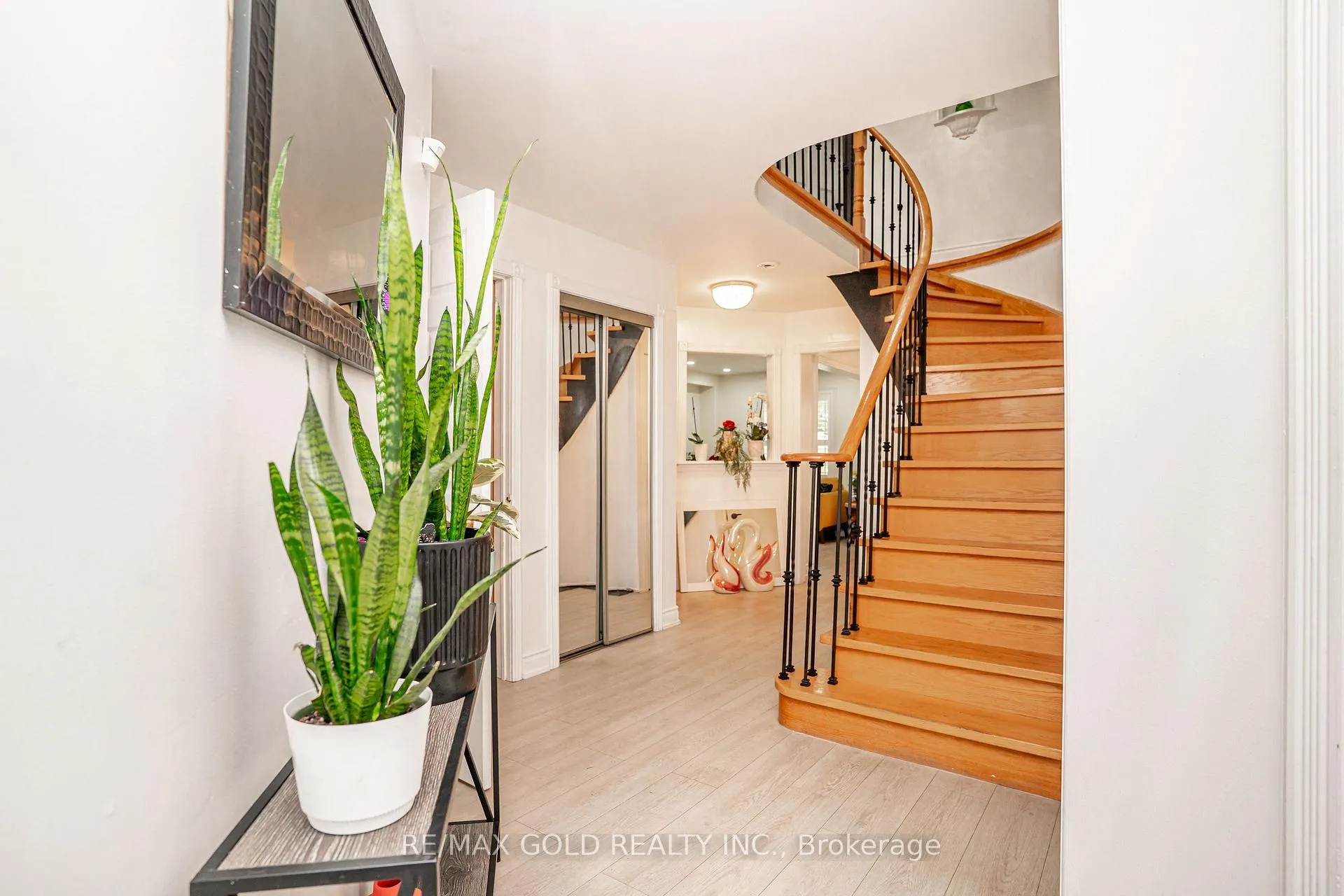 Photo 6 of 31 Colleyville Street, Brampton, Snelgrove — HOMEH