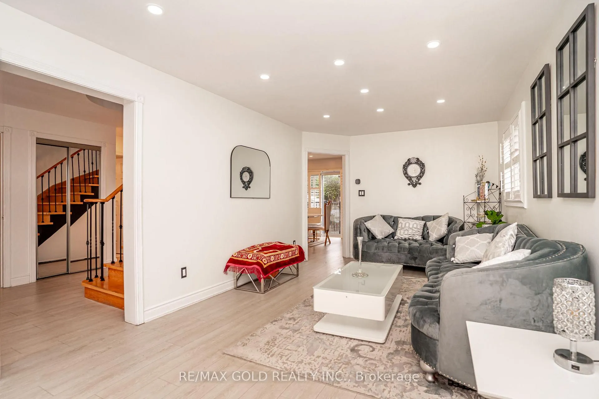 Photo 8 of 31 Colleyville Street, Brampton, Snelgrove — HOMEH