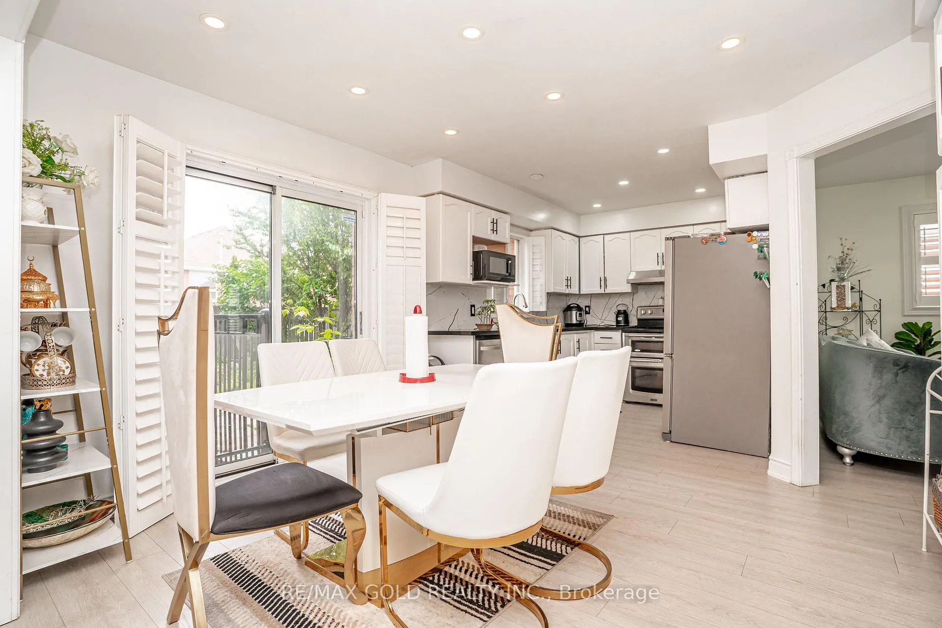 Photo 10 of 31 Colleyville Street, Brampton, Snelgrove — HOMEH