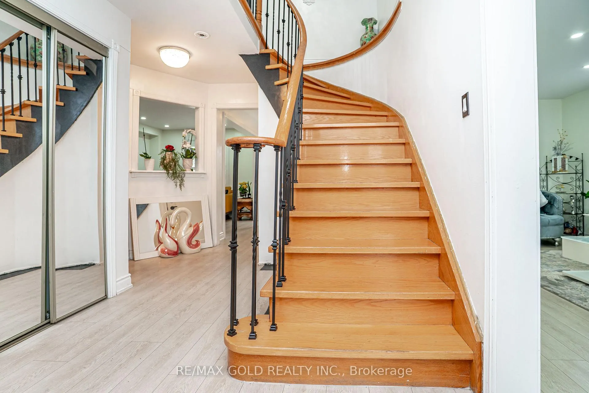 Photo 16 of 31 Colleyville Street, Brampton, Snelgrove — HOMEH