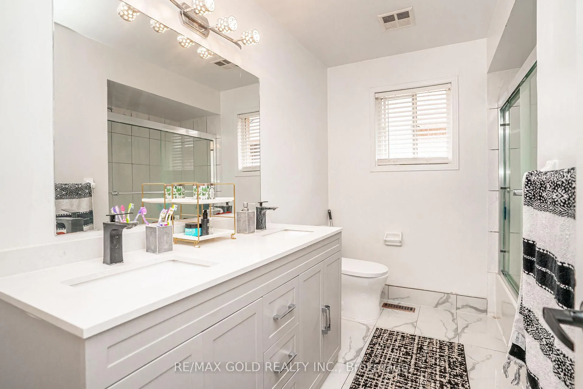 Photo 24 of 31 Colleyville Street, Brampton, Snelgrove — HOMEH