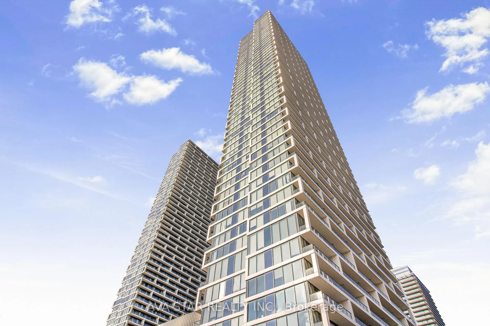 Front of Unit 2712, 5 Buttermill Avenue