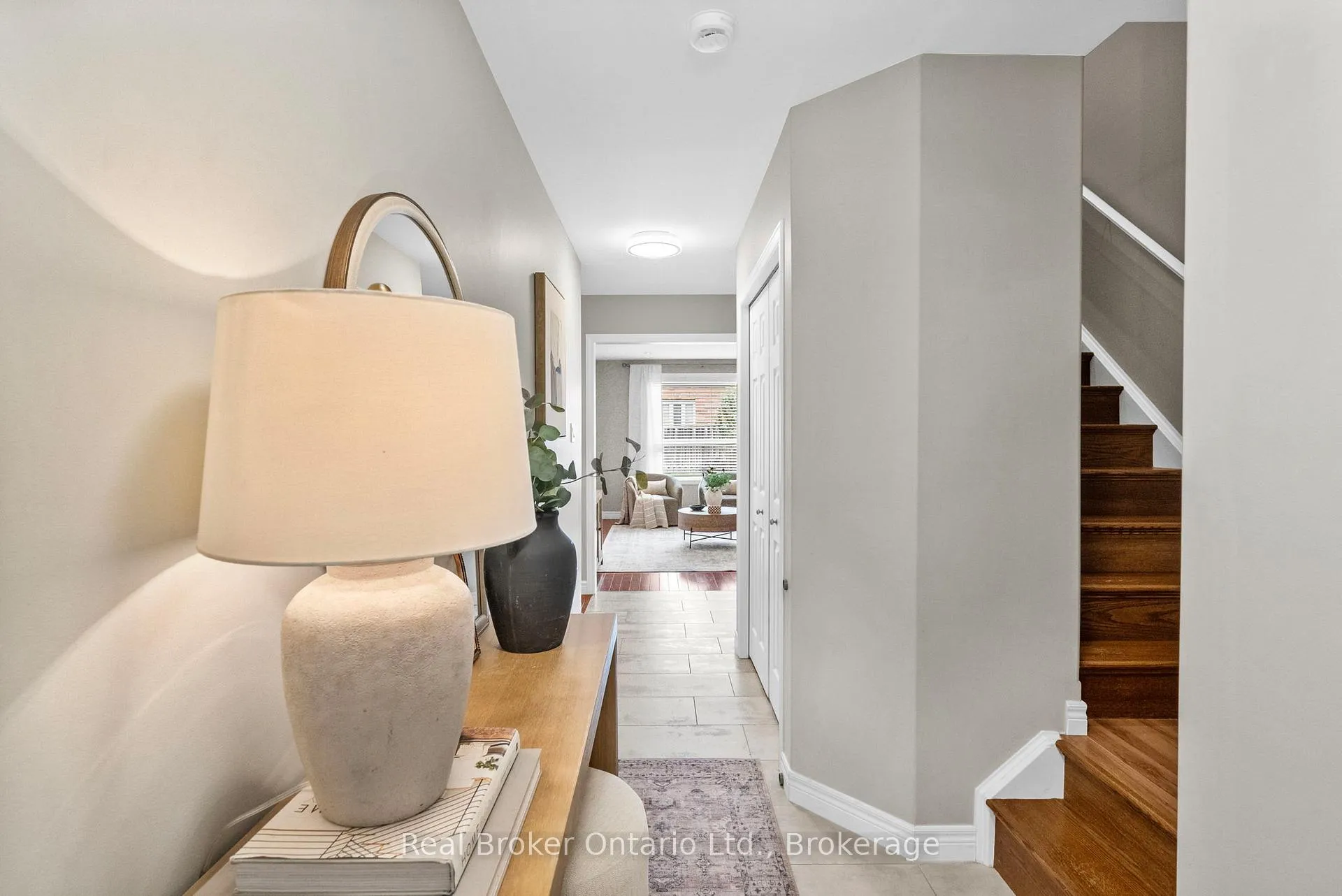 Photo 4 of 4 Beardmore Crescent, Halton Hills, Acton — HOMEH