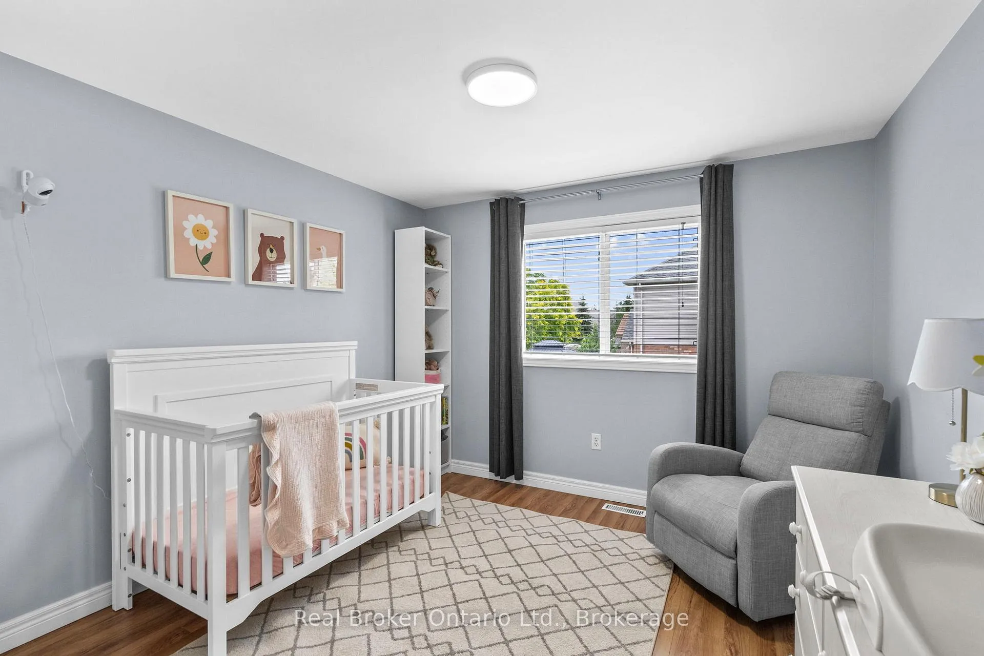 Photo 19 of 4 Beardmore Crescent, Halton Hills, Acton — HOMEH