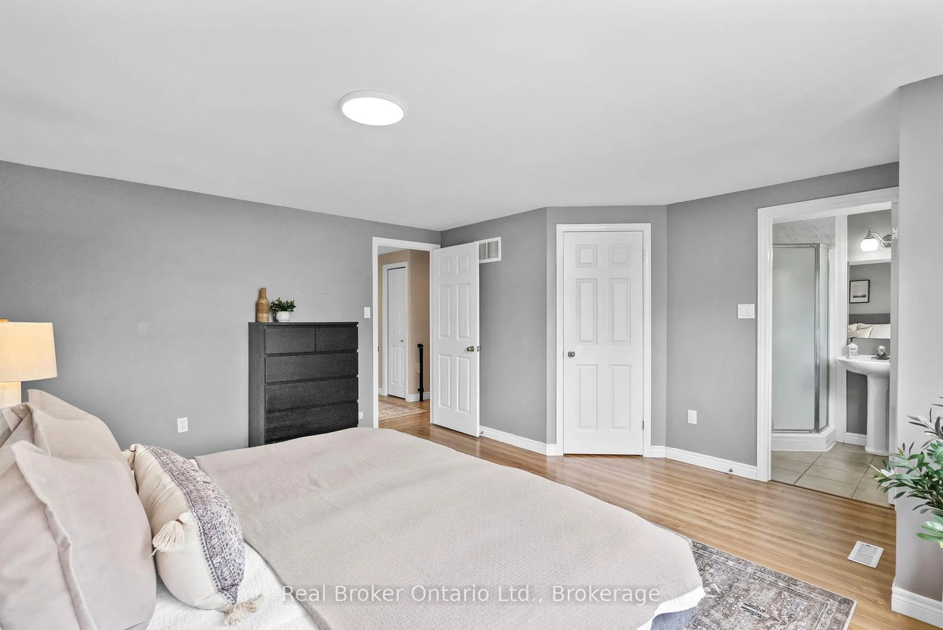 Photo 25 of 4 Beardmore Crescent, Halton Hills, Acton — HOMEH