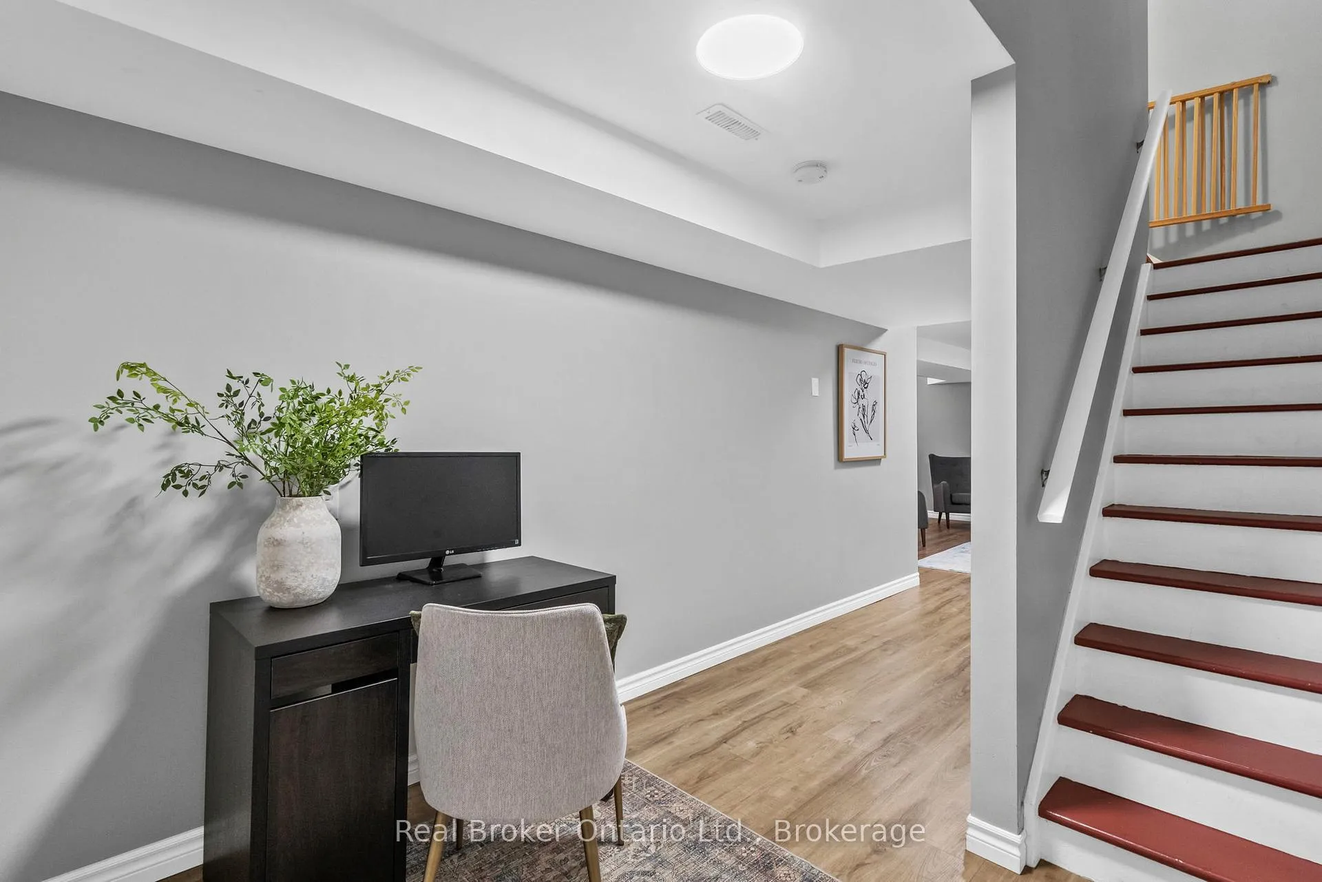 Photo 27 of 4 Beardmore Crescent, Halton Hills, Acton — HOMEH