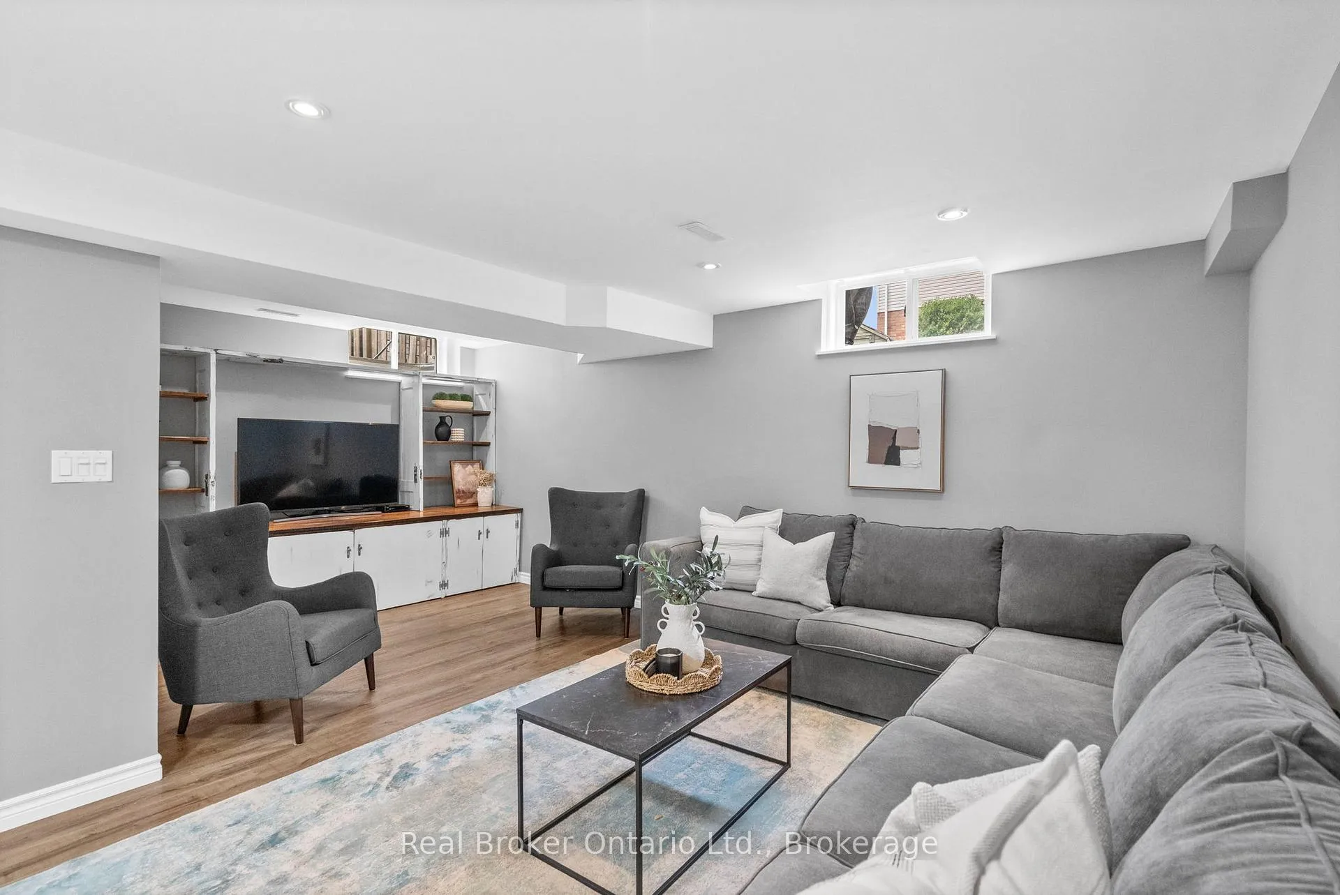 Photo 30 of 4 Beardmore Crescent, Halton Hills, Acton — HOMEH