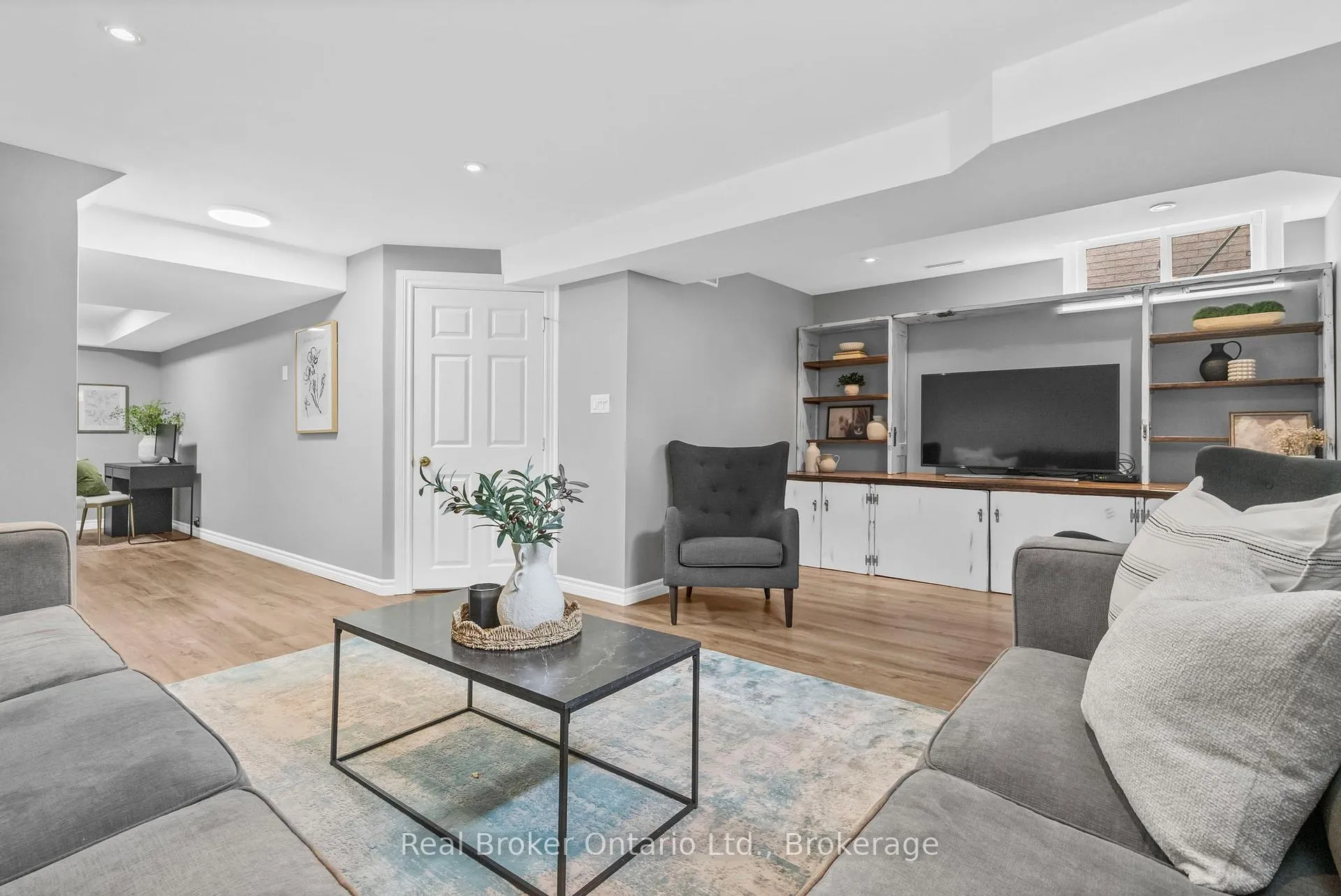 Photo 31 of 4 Beardmore Crescent, Halton Hills, Acton — HOMEH