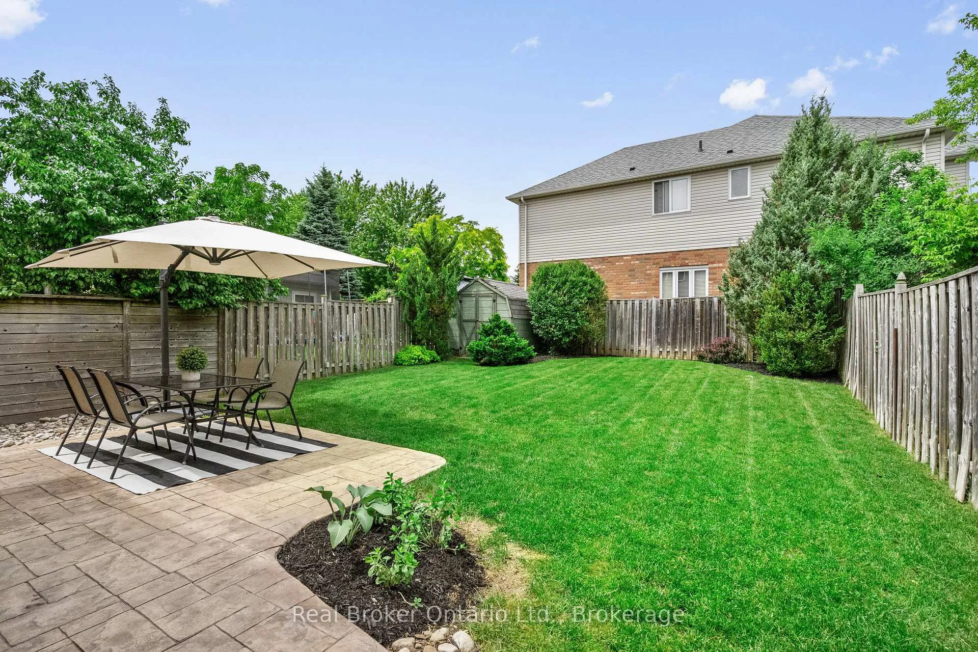 Photo 33 of 4 Beardmore Crescent, Halton Hills, Acton — HOMEH