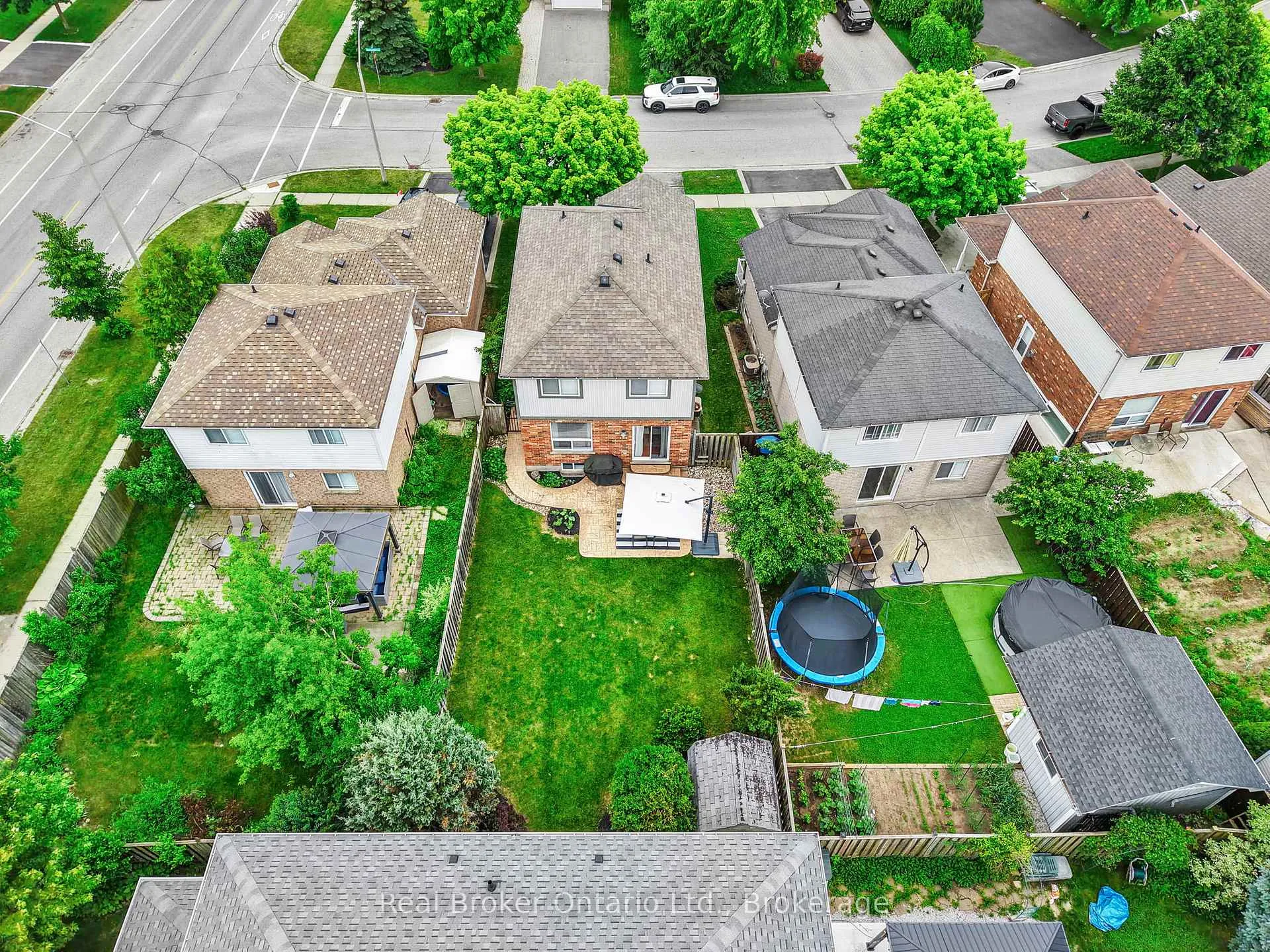 Photo 37 of 4 Beardmore Crescent, Halton Hills, Acton — HOMEH