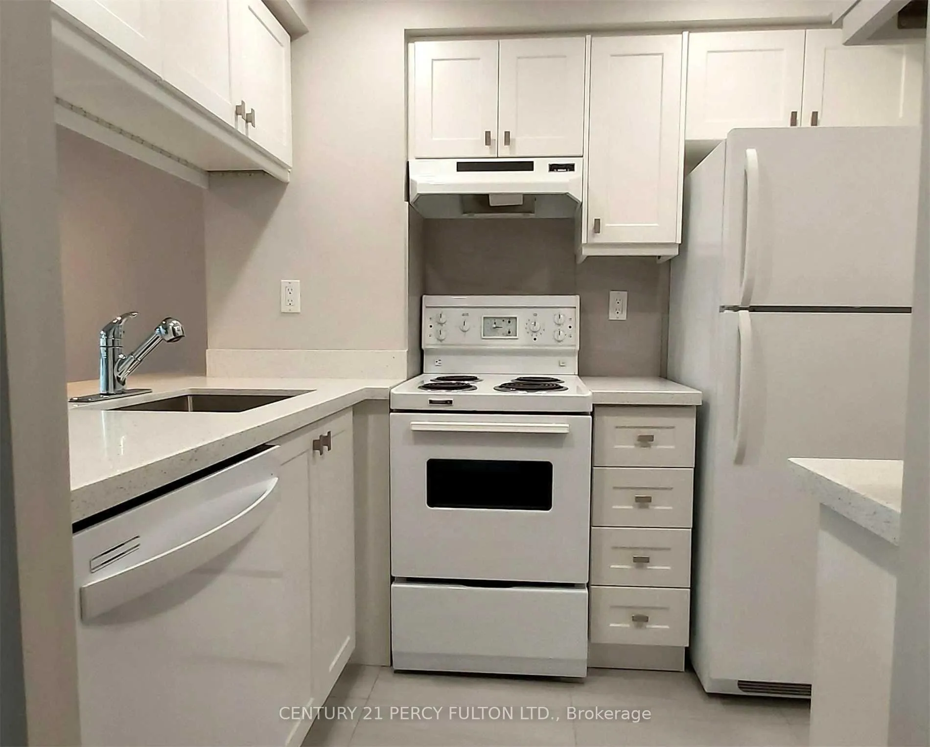 Photo 3 of Unit 1512, 736 Bay Street, Toronto, Bay Street Corridor — HOMEH