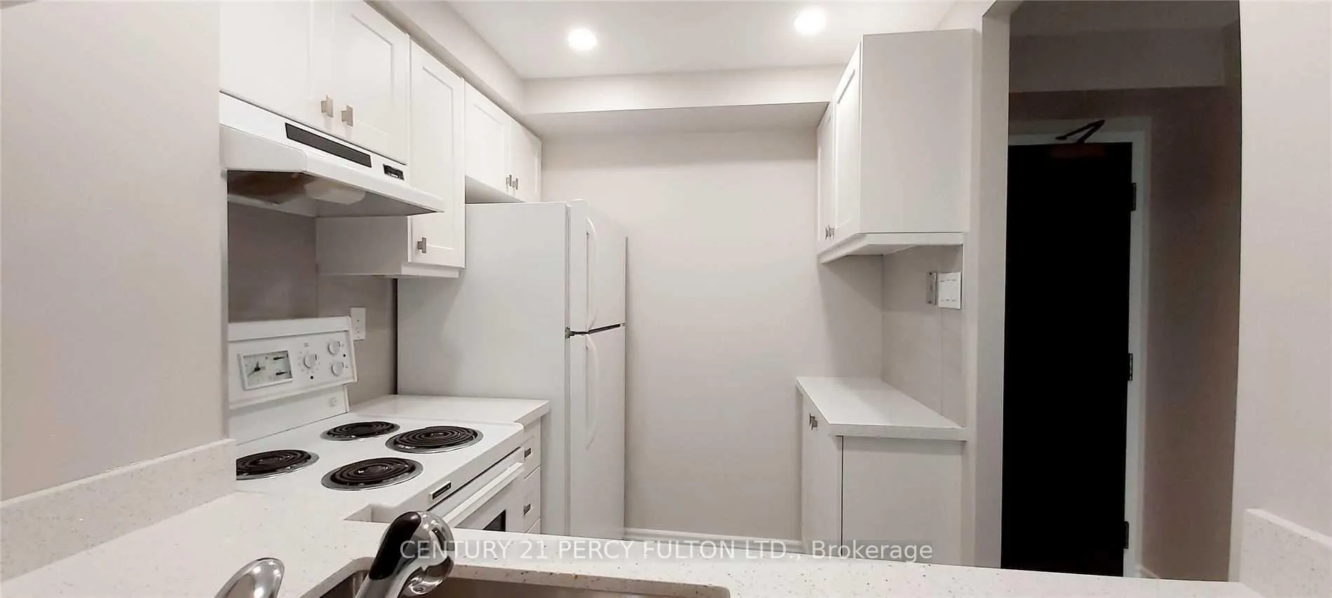 Photo 4 of Unit 1512, 736 Bay Street, Toronto, Bay Street Corridor — HOMEH
