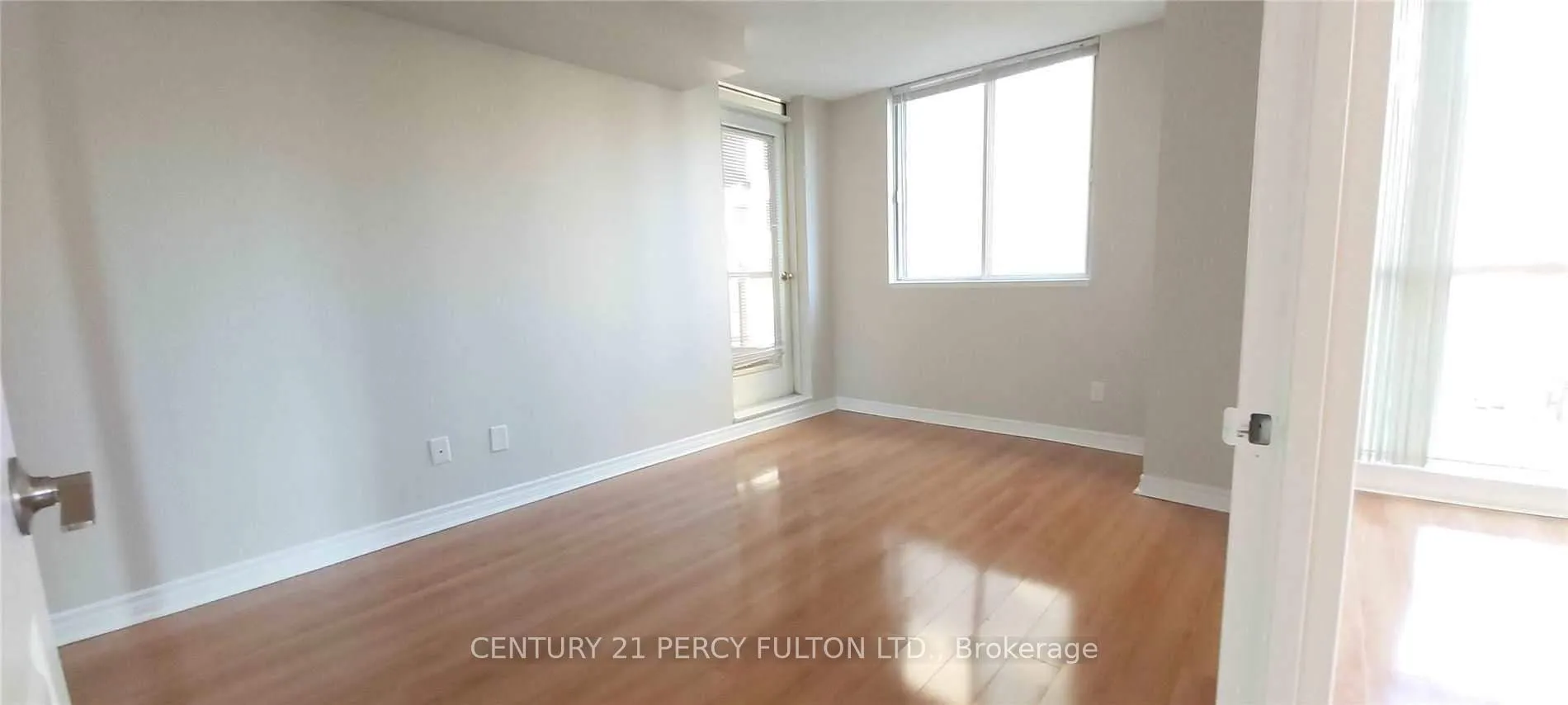 Photo 11 of Unit 1512, 736 Bay Street, Toronto, Bay Street Corridor — HOMEH