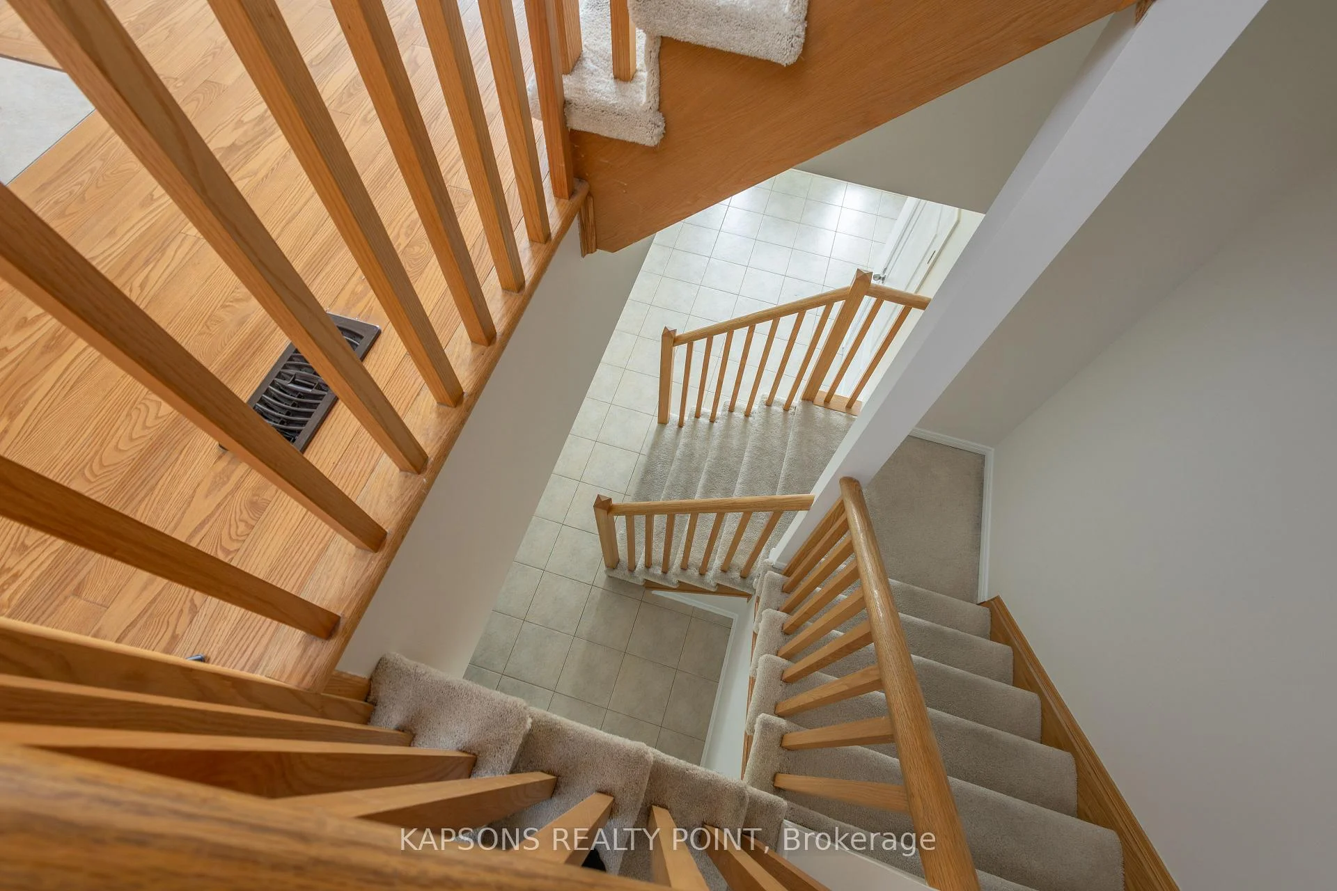 Photo 8 of 43 Waterville Way, Caledon, Rural Caledon — HOMEH