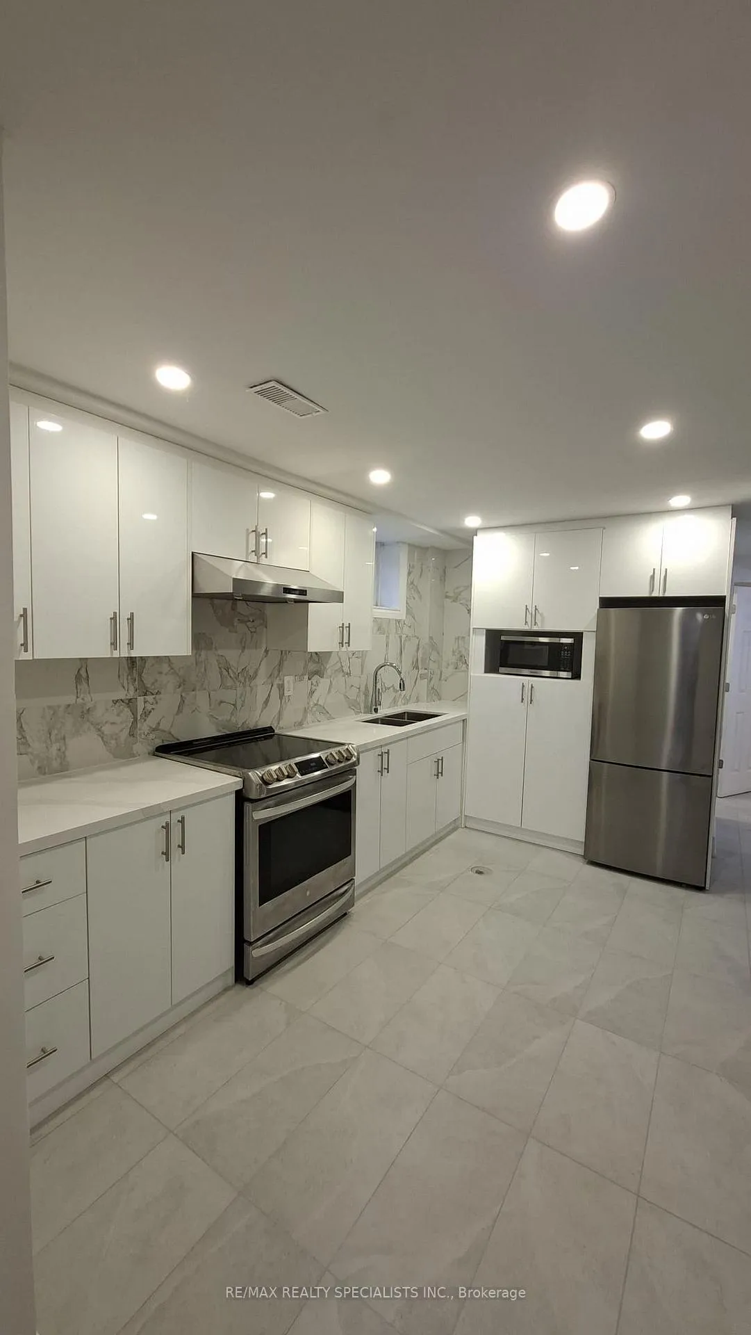 Photo 2 of Unit LOWER, 225 Waverly Street S, Oshawa, Vanier — HOMEH