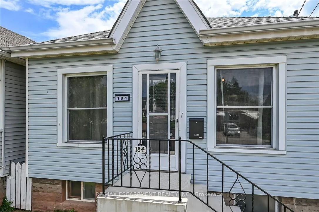 Photo 4 of 184 London Street N, Hamilton, Crown Point — HOMEH