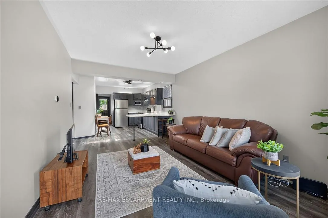 Photo 6 of 184 London Street N, Hamilton, Crown Point — HOMEH