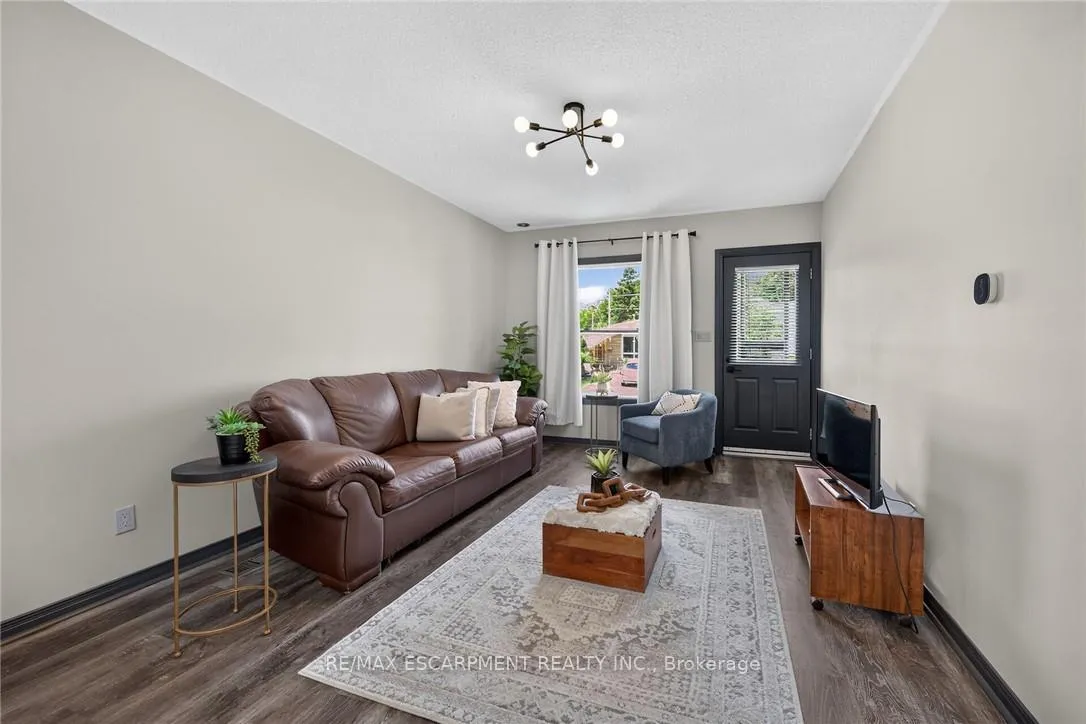 Photo 7 of 184 London Street N, Hamilton, Crown Point — HOMEH