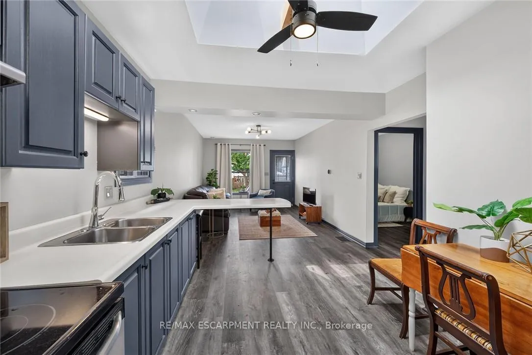 Photo 13 of 184 London Street N, Hamilton, Crown Point — HOMEH