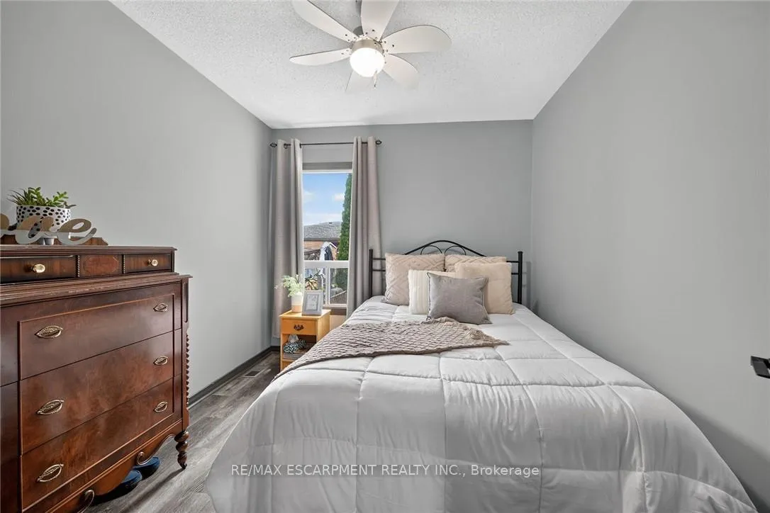 Photo 16 of 184 London Street N, Hamilton, Crown Point — HOMEH