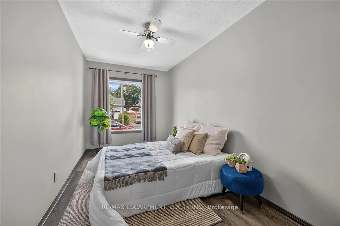 Photo 18 of 184 London Street N, Hamilton, Crown Point — HOMEH