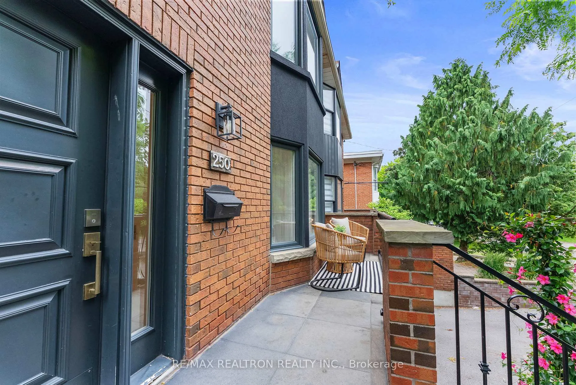 Photo 6 of 250 Glenforest Road, Toronto, Lawrence Park North — HOMEH