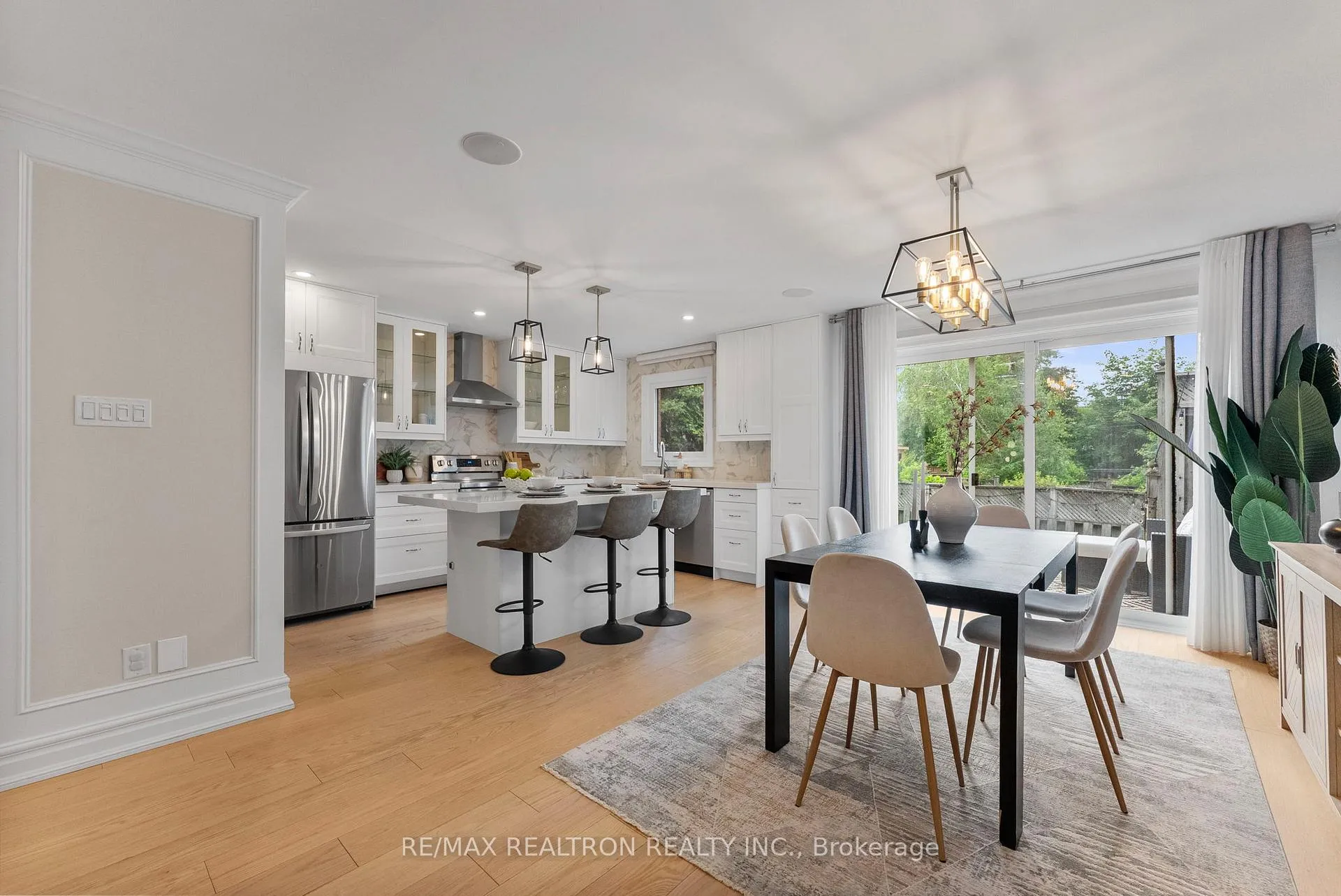 Photo 12 of 250 Glenforest Road, Toronto, Lawrence Park North — HOMEH